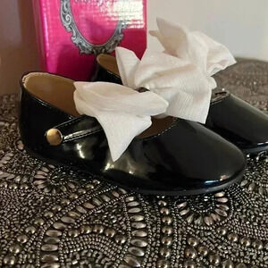 QQ GIRLS BLACK PATENT MARY JANES SIZE 9 NIB
